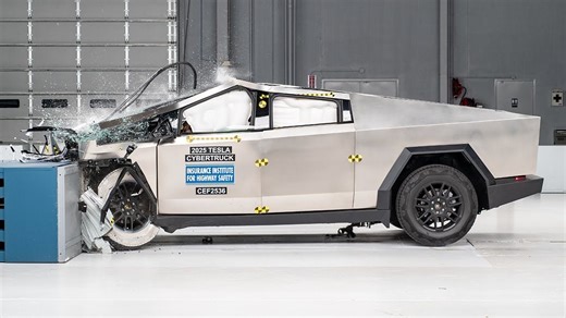 2025款特斯拉Cybertruck中等重叠IIHS碰撞测试