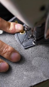 7.8K views · 644 reactions | TIPS AND TRICKS SEWING BEGINNER, SEWING LEATHER MACHINE'S #sewing_tips_and_trick_beginners #sewing #stitching #sewingtips #sewinghacks #tutorial | Abay Taylor | Facebook
