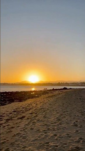 Sunset on a Lanzarote Beach 🌅 | Auringonlasku Lanzaroten rannalla