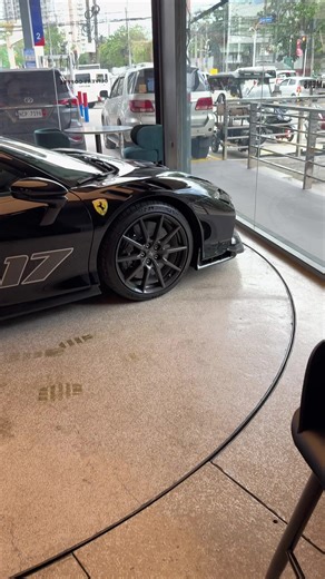 The Ferrari SF90 XX Spider is an ultra-high-performance hybrid supercar that builds on the SF90 Stradale’s plug-in hybrid architecture but pushes it further with track-derived technology and open-top driving. It uses a 4.0 L twin-turbo V8 plus three electric motors for a combined output of about 1,030 PS (≈1,016 hp), channels power to all four wheels through an 8-speed dual-clutch gearbox, and blasts from 0–100 km/h in about 2.3 s with a top speed near 320 km/h. It’s the first road-legal “XX” mo