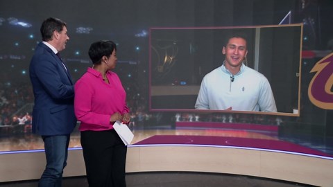 Cleveland Cavaliers are back! Exploring the food at Rocket Arena