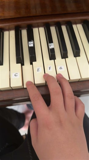 Burger King add in piano