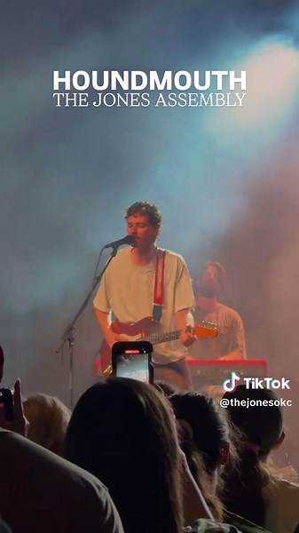 Unforgettable Live Performance by Houndmouth