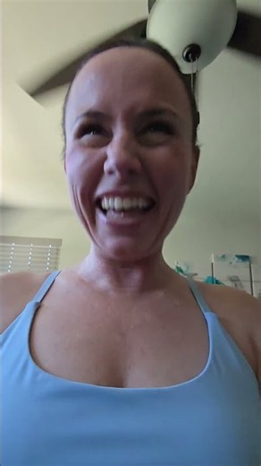 Try not to look at the camera #viraltrend #games #funnyshorts