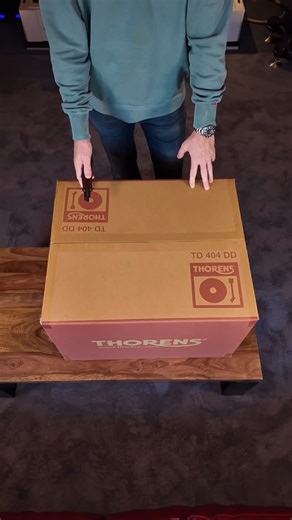 POV: You open the box and already know ➡️ this one is special 👀 Meet the TD 404 DD. Elegant, innovative, powerful 🎶 #thorens #turntable #td404dd | THORENS