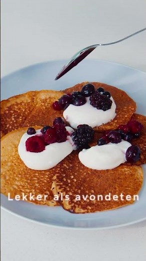 Gezonde pannenkoeken recept 🥞 Pompoen pannenkoekjes met amandelmeel en rood fruit