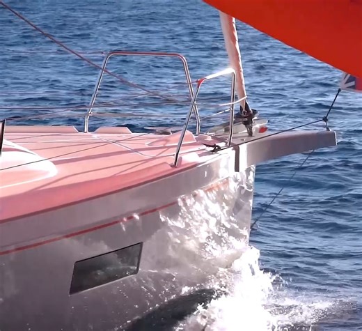 2.3K views · 95 reactions | She's elegant. She's high-performance. She's easy to handle. She suits all crews, be they newbies or confirmed sailors. ⛵ She is the _____ ? _ _ _ Il est beau. Il est performant. Il est facile à mener. Il convient à tous les équipages, néophytes ou confirmés. ⛵ Il s'agit de _______ ? | BENETEAU | Facebook