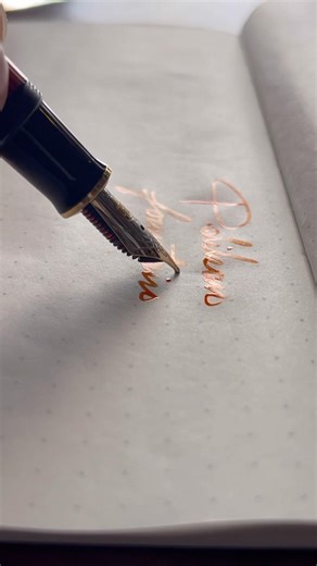 Escribiendo con pluma fuente | Writing with fountain pen #handwriting #calligraphy #art