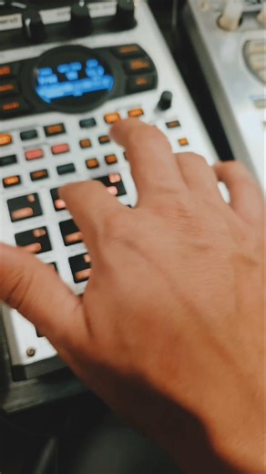 super quick loops part 7 #beats #dawless #lofihiphop #samples #sp404 #sp404mk2 #lofi #fingerdrumming