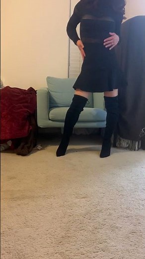 Crossdressing Vegas - What are we wearing for a weekend night out #5?
