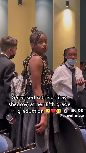 🥲❤️#beingmshaywood #fy #fyp #teachersoftiktok #teachertok #endofschoolyear #elementaryschool #teacherlife #teachers #teachersbelike #oldstudent #bestteacherever #lovebeingateacher