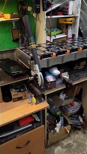 CATL195Ah modules are available for assembly and repackaging of a 68 kWh battery for the Nissan L...
