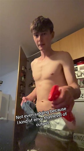 Understanding Gym Behavior: Why Do Some Grunt?