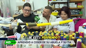 71K views · 731 reactions | En Sevilla, visitamos una empresa de arreglos de costura con 20 años de historia, ahora en manos de segunda generación: Gracia Beltrán. Gracia, junto a su hija Virginia, continúa creando colecciones de moda flamenca. Extracto del programa Andalucía directo #españa #andalucía #sevilla #empresa #costura #historia #generacion | Muy Fans de Andalucía | Facebook