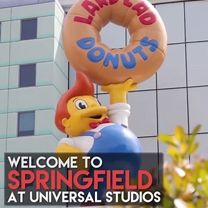 30K views · 402 reactions | Live out your best "The Simpsons" life at Springfield! Eating through the entire lineup of Simpsons items at Universal Studios Hollywood is my idea of a good weekend  | Foodbeast | Facebook
