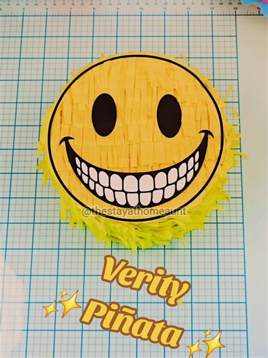 Replying to @sofa.prez846 Verity piñata 💛👀 Is it Minecraft or Roblox? 😂 #Verity #Minecraft #Roblox #Piñata #manualidades