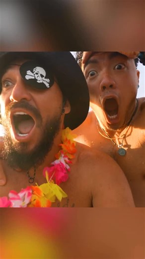 Elton Castee on Instagram: "🚨NEW TFIL VIDEO OUT NOW🚨 This is just a jam packed episode full of chaos & epic shenanigans with old school TFIL energy 🤟🏼"