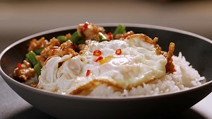 Watch CBS Mornings "The Dish: Recipe": Thai basil chicken recipe - Paramount