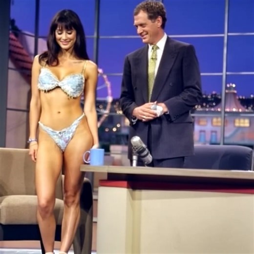 Recognize her?👀 This young woman once set the stage on fire with her daring outfit on live TV, leaving everyone in awe! 😍🔥 She had the confidence, the attitude, and the style to steal the show effortlessly. 🤔💃Today, she’s an outstanding Hollywood icon known for her timeless beauty and powerful presence. 🌟 Can you guess who she is? 👉👉Check the first comment below to find out and see more photos! ⬇️⬇️⬇️ | About Everything