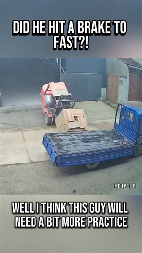 Cargo Loading Goes Wrong