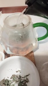 13K views · 106 reactions | Infuso di Galium aparine Parte 7 | Nei giardini che nessuno sa | Facebook