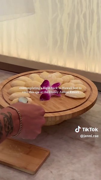 the most life changing spa experience at the Disney Aulani Resort - Laniwai Spa 🧖🏻‍♀️🌿 #hawaii #oahu #disneyaulani #spa