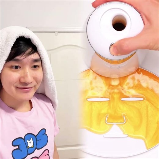 Baby draws on the magna doodle for the first time