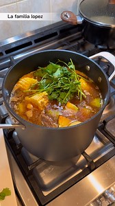 421K views · 20K reactions | Asi es como preparo un rico caldo de rez para mi familia 殺 - La Familia Lopez unirse al grupo:https://www.facebook.com/groups/1016261846003100 | La Familia Lopez Fans | Facebook