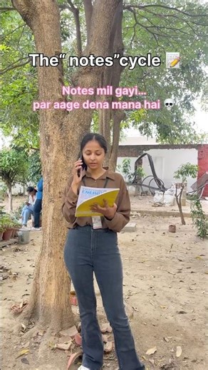 Notes mil gayi… par aage dena mana hai 😭📚 #Shorts