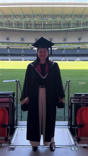 RMIT University on Instagram: "If you’re graduating at the Melbourne Graduation Ceremony next week, it’s almost time to go get your gown and tickets! 🎓 Everything you need to know is in your student email and linked in our bio."