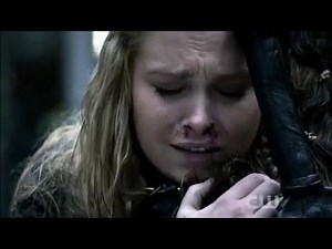 The 100 S3E16 || Clarke and Lexa
