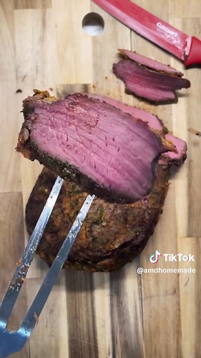 How to Cook a Perfect Sirloin Tip Roast in Oven