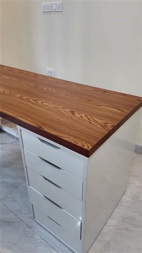 Setup góc làm việc với chiếc bàn IKEA cũ vài năm tuổi ???