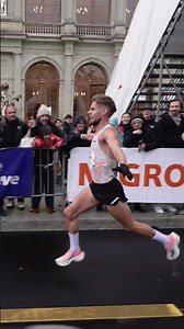 👑 Le Champion du monde roi à Genève 😍 à la Course de l'Escalade ⁨@jimmygressier5k⁩