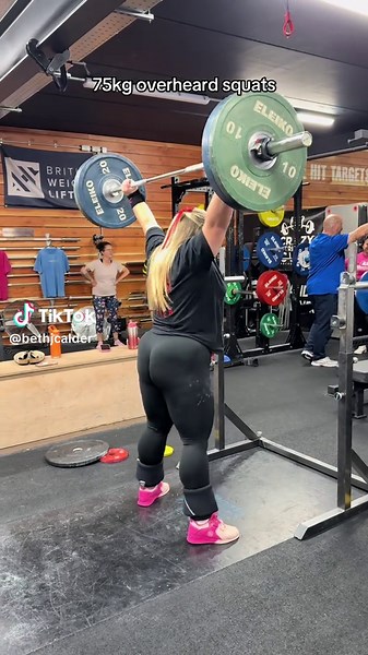 A nice little pb with the overhead squats🩷 #overheadsquat #weightlifting #weightlifting #gymhairstyles #gymtok