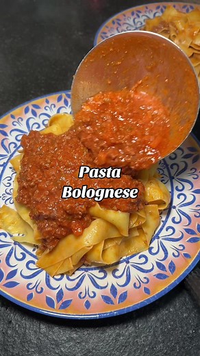 Authentic Bolognese: Easy & Delicious Recipe