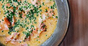 Video: How to Make Salmon Chowder