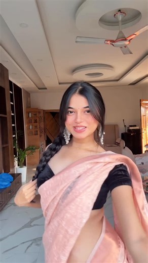 Riya Chetry on Instagram: "Contrast colors doesn’t look that bad🤌🏻🧚‍♀️ #reelstrending #explorepage #fyp #sheesh"