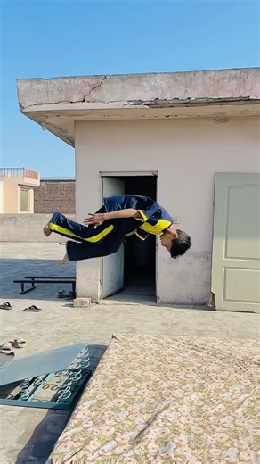 advanced cheer tumbling #parkour #gymnastics #freerunning #flips#acrobatics