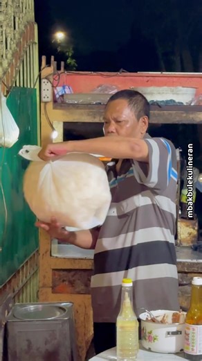 Keunikan Tahu Telor di Malang