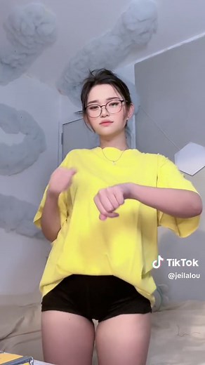 Jeila Dizon Dancing TikTok Videos Compilation