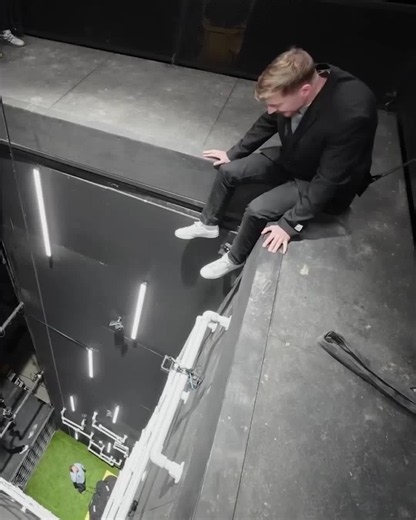 Climb with $300,000 you keep it #mrbeast #mrbeastchallenge | mrbeast challenge