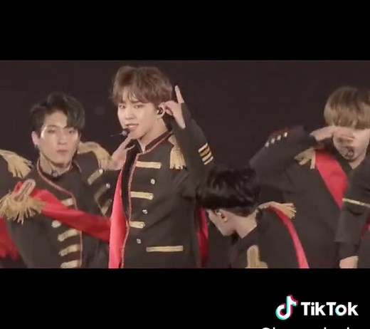 Iconic Opening: Seventeen Clap - Best Kpop Song Intro