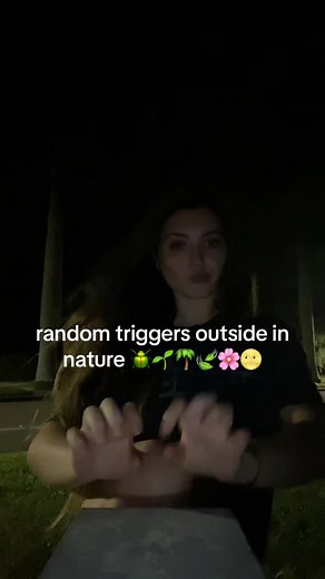 tapping, tree tapping clothes scratching, more in nature 🫶🏻🍃🌴🪵🥹🥰🪲 #asmr #asmrinnature #asmroutside #asmrinpublic #asmrtingles #asmrclothesscratching #asmrclothes #asmrtapping #asmrnaturesounds #asmrnature