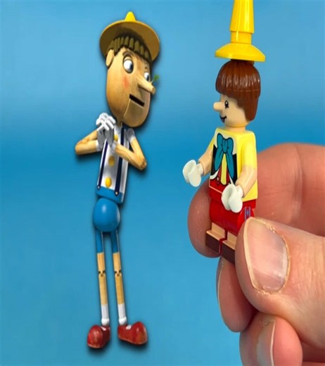 Building LEGO Shrek Minifigures - Part 4