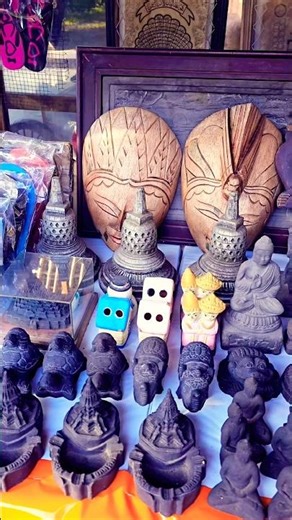 Java’nın bin yıllık mirası bu dükkanda gizli… 🎭✨