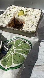 This key lime icebox cake is THE perfect no-bake dessert! 🍋 ‍🟩 Ingredients 1 can Carnation Sweetened Condensed Milk ¼ cup Key Lime juice 1 Tablespoon lime zest 2 cups heavy cream, divided ½ teaspoon vanilla extract 13-14 honey graham crackers 3 Tablespoons sugar ½ teaspoon vanilla extract How to make key lime icebox cake 1. In a large bowl, whisk Carnation sweetened condensed milk, key lime juice, and lime zest until smooth. 2. In a separate large bowl, whip 1 ⅛ cup heavy cream and ½ teaspoon 