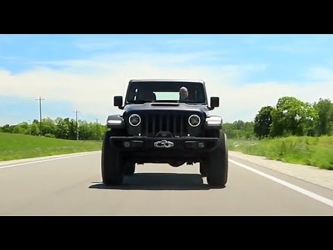Jeep Wrangler Rubicon V8 - Sights & Sounds