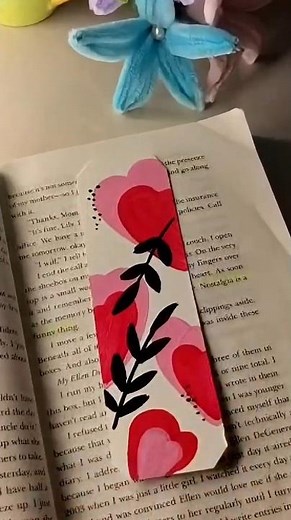 DIY Floral Heart Bookmark 🌸💗 | Easy Handmade Bookmark #shorts#ytshorts #explorepage #trendingshorts