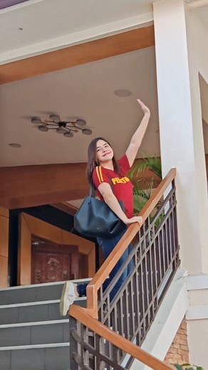 Check out our graduation rehearsal through the lens of my HONOR 200 PRO!🎓 HONOR Philippines Don’t miss the PayDay Sale from August 13th to 17th. Grab your HONOR 200 and get 14,000 pesos off on other selected HONOR devices!#HONOR200#AIPortraitMaster#HONORxHarcourtStudio | Shaira Diaz